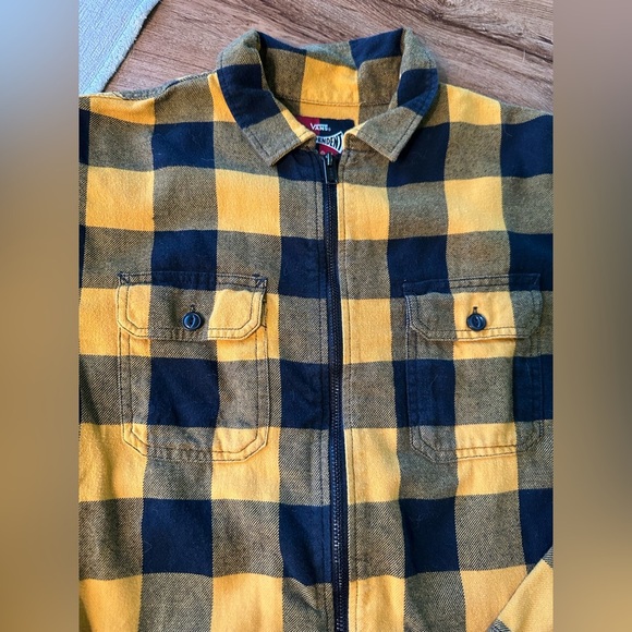 Vans X Independent Men’s Yellow & Navy Zippered Flannel. Size Small. - Picture 4 of 8